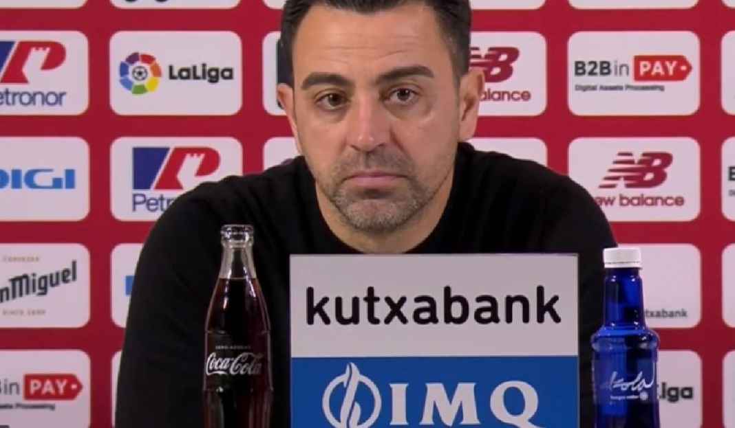 Xavi Hernandez Sedang Konferensi Pers Usai Barcelona Menang di Kandang Athletic Bilbao Alasan Mengapa Xavi Hernandez Sebut Sukses di Bilbao Sebagai Kemenangan Emas Barcelona