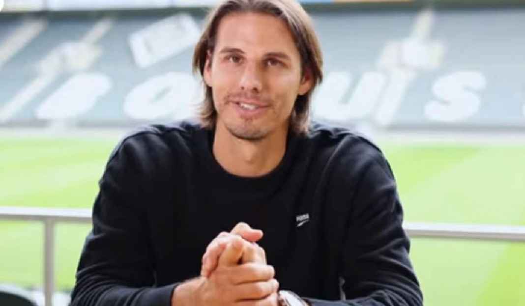 Yann Sommer Sedang Wawancara Usai Bermain untuk Bayern Munchen, Yann Sommer Buka Suara
