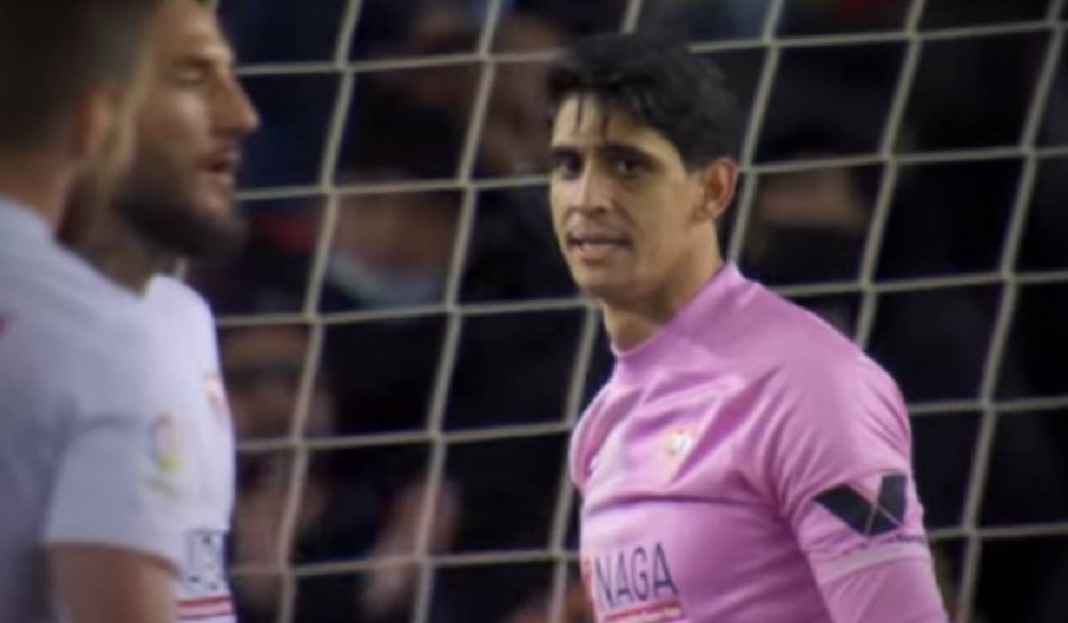 Yassine Bounou Memerkuat Sevilla Melawan Barcelona Sevilla Jadi Loyo, Yassine Bounou Curhat!