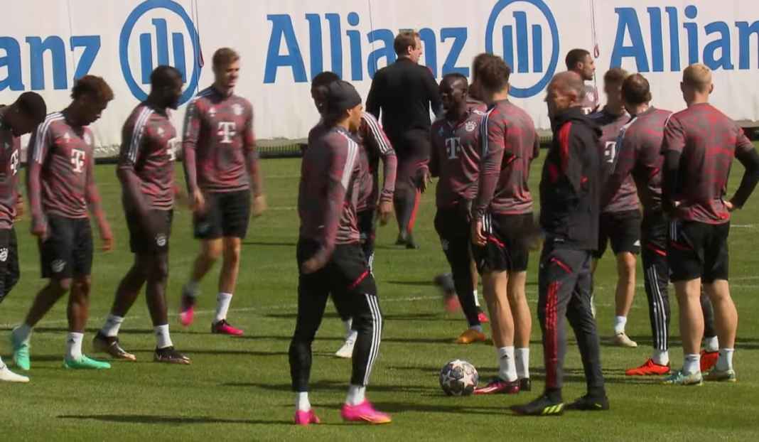 Bayern Munchen di sesi latihan tim Prediksi Bayern Munchen vs Hoffenheim, Saatnya Bangkit dari Kekecewaan di Manchester