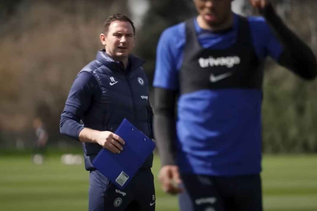 Frank Lampard di Sesi Latihan Pertama Chelsea di Periode Keduanya Frank Lampard di Sesi Latihan Pertama Chelsea di Periode Keduanya