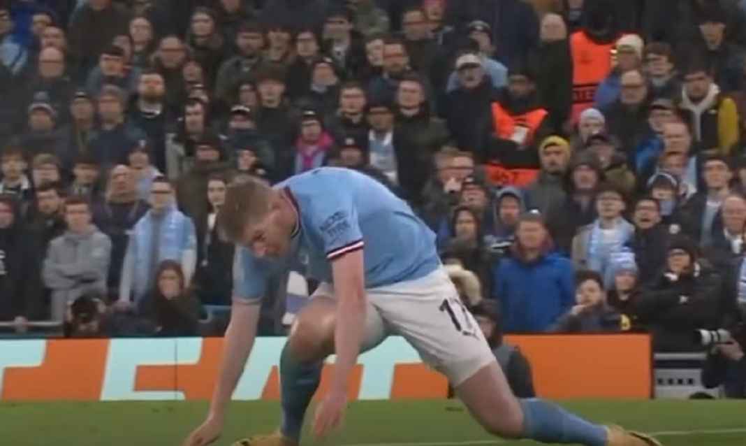 Kevin De Bruyne Cedera di Laga Manchester City vs Bayern Munchen Kevin De Bruyne Cedera di Laga Manchester City vs Bayern Munchen