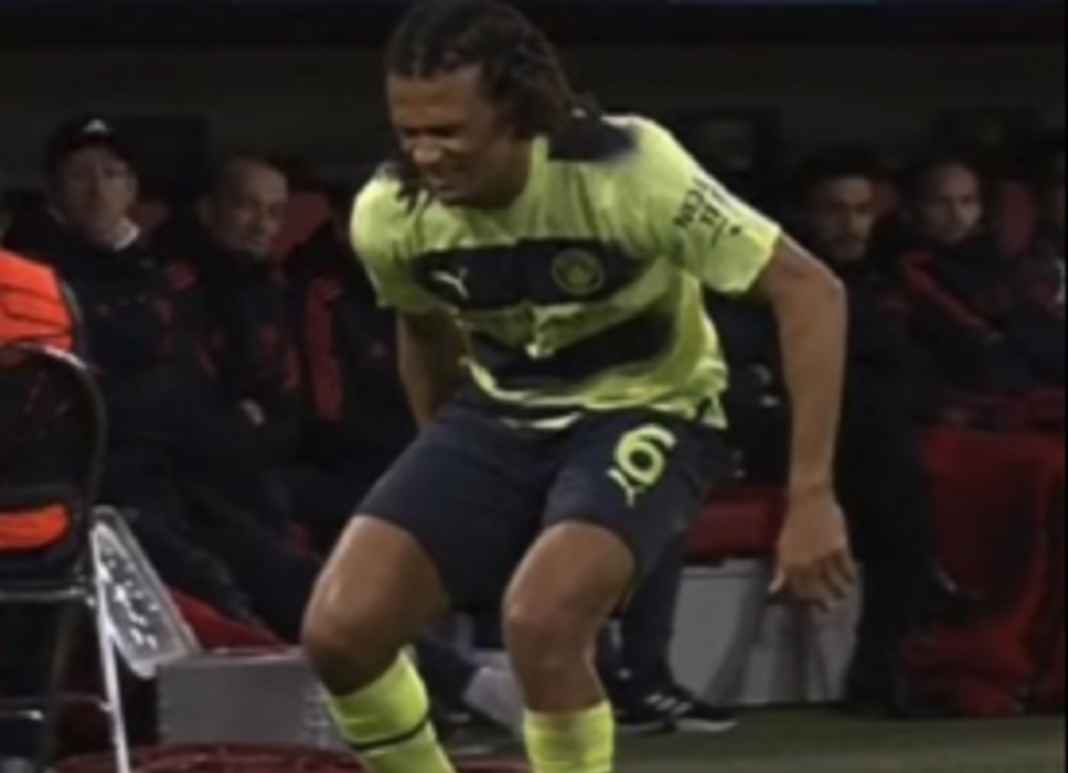 Nathan Ake Cedera di Laga vs Bayern Munchen, Berpeluang Absen Hadapi Arsenal Nathan Ake Cedera di Laga vs Bayern Munchen, Berpeluang Absen Hadapi Arsenal