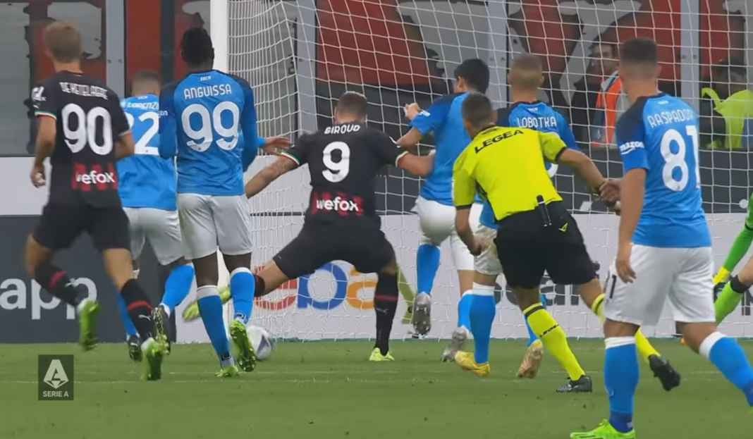 Olivier Giroud saat eksekusi peluang melawan Napoli Prediksi Napoli vs AC Milan, Pemanasan Menuju Duel Perempat Final Liga Champions