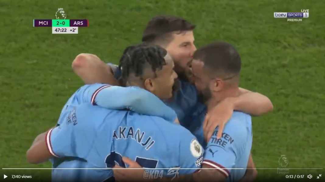 Perayaan gol kedua Manchester City Manchester City Ungguli Arsenal, Selisih 2 Poin di Bawah Sang Pemimpin Klasemen Liga Inggris