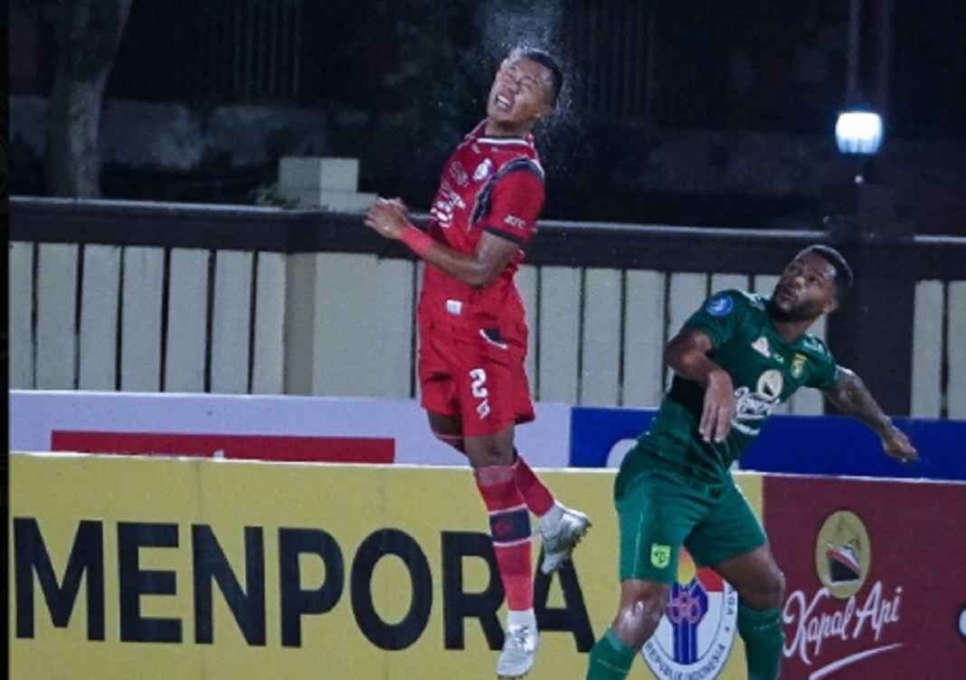 Persebaya kontra Arema di Laga Tunda Pekan Ke 28