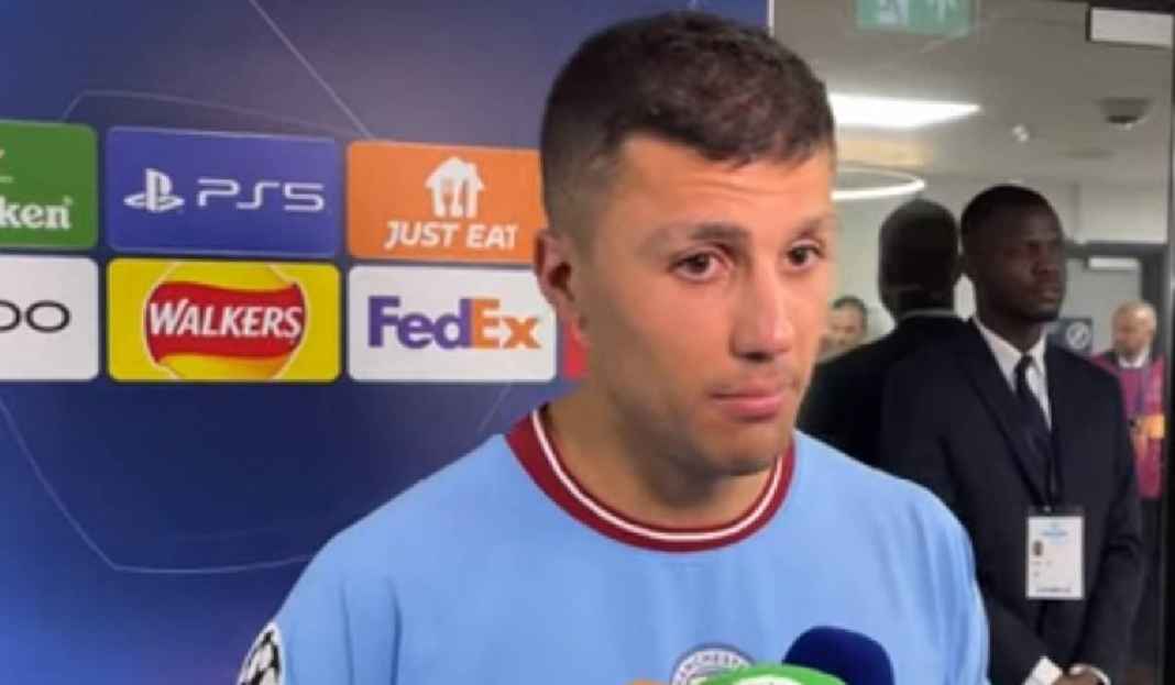 Rodri Sedang Wawancara Dengan Awak Media Usai Laga Lawan Bayern Munchen Usai Cukur Bayern Munchen, Rodri: Manchester City Calon Treble Winners Nih!