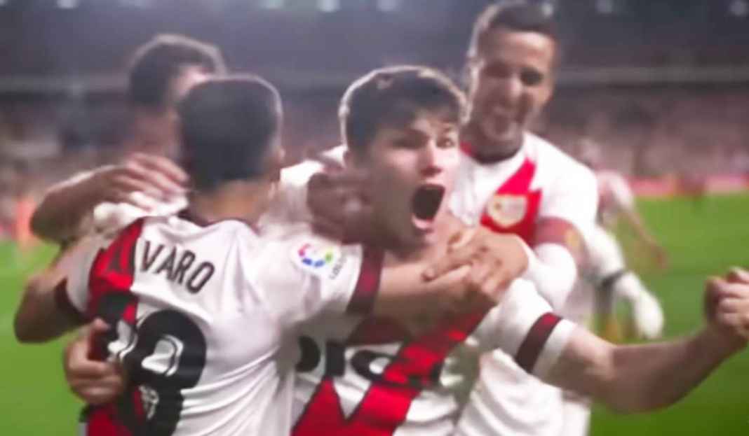 Selebrasi Pemain Rayo Vallecano Usai Jebol Gawang Barcelona Hancurkan Barcelona Sudah, Rayo Vallecano Sekarang Lirik Tiket Eropa!