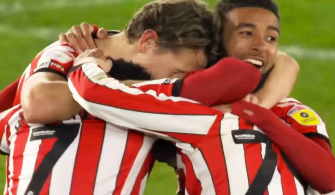 Selebrasi Pemain Sheffield United Setelah Dipastikan Promosi ke Liga Inggris Cukur West Brom, Sheffield United Temani Burnley Promosi ke Liga Inggris!