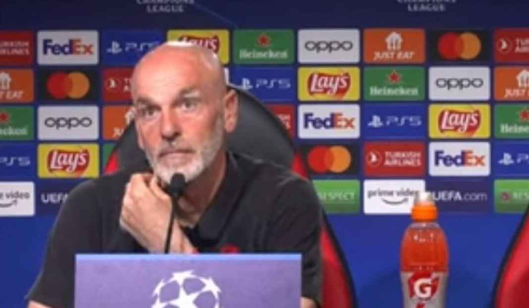 Stefano Pioli Jumpa Pers Jelang AC Milan vs Napoli AC Milan vs Napoli, Stefano Pioli Pilih Merendah