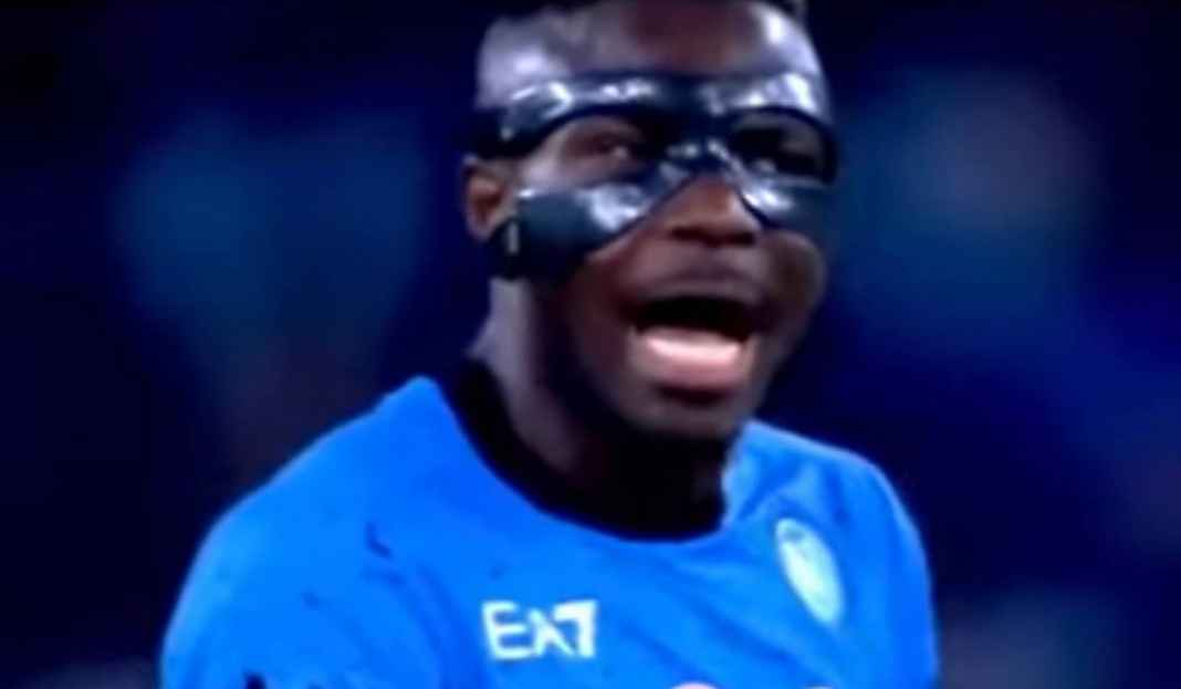 Victor Osimhen Saat Membela Laga Napoli Jelang Laga AC Milan vs Napoli, Victor Osimhen Dipastikan Absen!