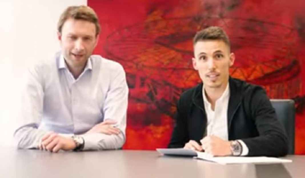Alex Grimaldo Resmi Gabung ke Bayer Leverkusen Bayer Leverkusen Pamerkan Rekrutan Baru, Siapa?