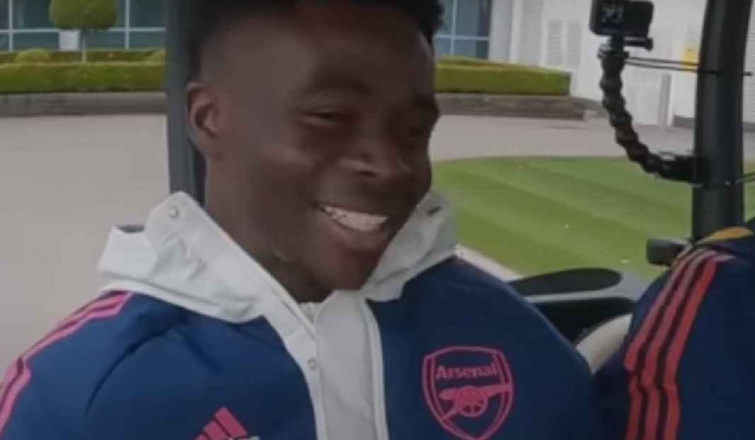 Bukayo Saka Sedang Ikuti Program Arsenal TV di Colney Teken Kontrak Baru, Bukayo Saka: Arsenal Klub yang Tepat!