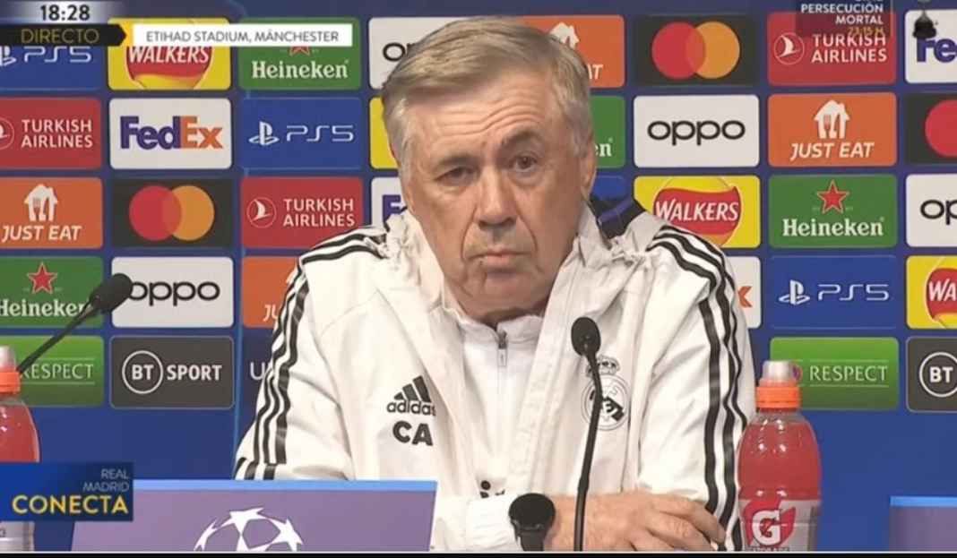 Carlo Ancelotti dalam konferensi pers Real Madrid Carlo Ancelotti Janji Real Madrid Tampil Lebih Baik, Tapi Tetap Waspadai Manchester City