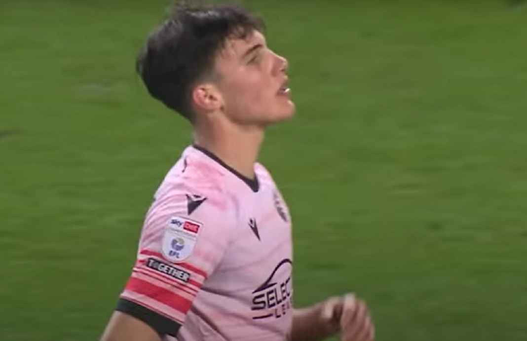 Cesare Casadei Dibuang Chelsea Jadi Andalan di Reading Cesare Casadei Dibuang Chelsea Jadi Andalan di Reading