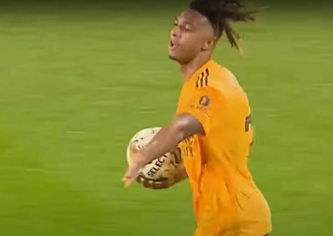 Cher Ndour pemain remaja yang tengah dilirik duo Manchester Cher Ndour pemain remaja yang tengah dilirik duo Manchester