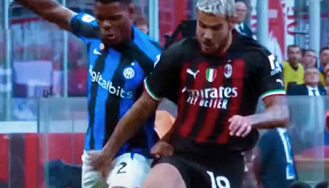 Denzel Dumfries Saat Berduel dengan Theo Hernandez Denzel Dumfries Saat Berduel dengan Theo Hernandez