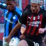 Denzel Dumfries Saat Berduel dengan Theo Hernandez