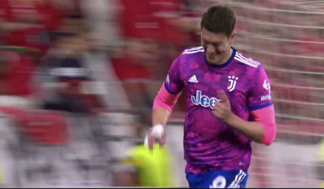 Dusan Vlahovic rayakan gol ke gawang Sevilla Prediksi Empoli vs Juventus, Lupakan Kekecewaan di Liga Europa, The Old Lady!