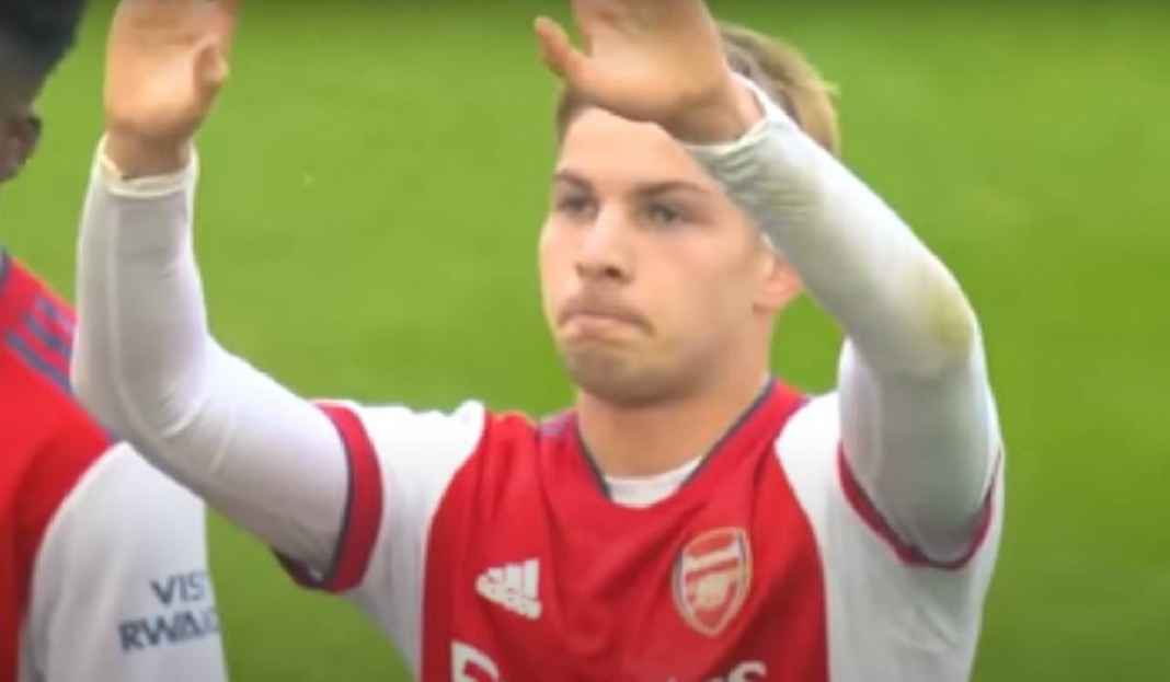 Emile Smith Rowe Saat Memperkuat Arsenal Arsenal Pertimbangkan Tendang Penerus Mesut Ozil