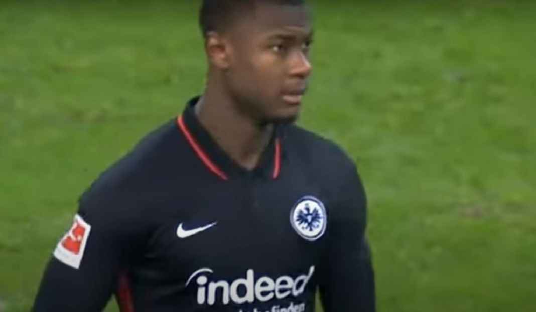 Evan Ndicka Tampil di Laga Eintracht Frankfurt AS Roma Pede Bisa Gaet Bidikan Liverpool dan Tottenham Hotspur
