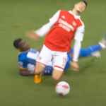 Gabriel Martinelli Saat Dijegal Caicedo di Laga Arsenal vs Brighton