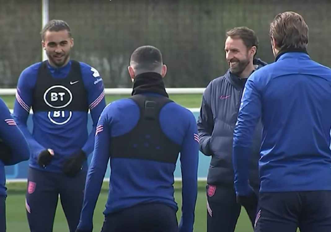 Gareth Southgate dalam Sesi Latihan Timnas Inggris