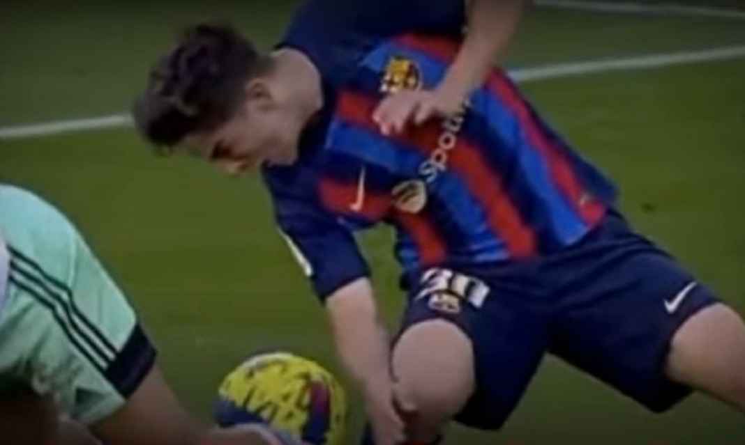 Gavi Saat Cedera di Laga Barcelona vs Osasuna Gavi Saat Cedera di Laga Barcelona vs Osasuna