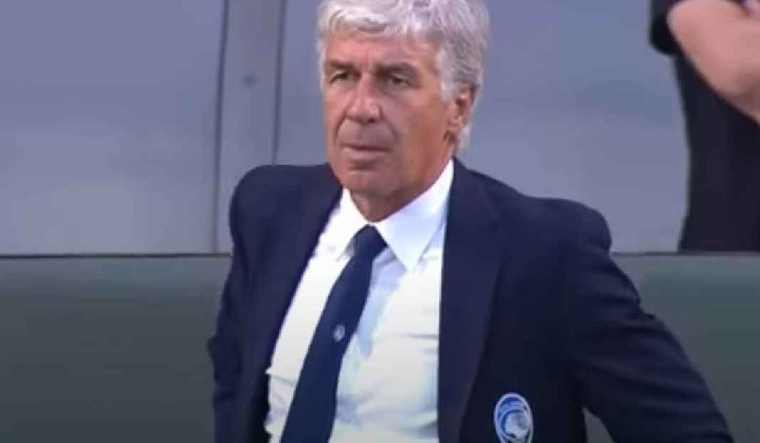Gian Piero Gasperini Sedang Berikan Instruksi untuk Laga Atalanta Masuk Kandidat Pelatih Napoli, Gian Piero Gasperini Berikan Jawaban
