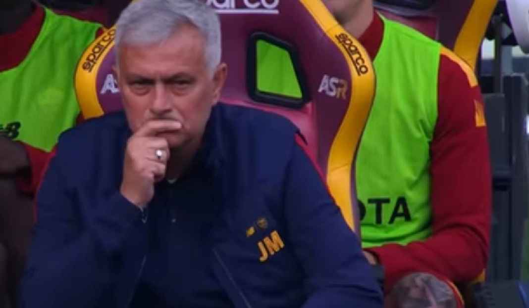 Jose Mourinho di Laga AS Roma vs Salernitana Sevilla sudah menangkan trofi Liga Europa sebanyak enam kali. Terakhir Los Palanganas juara di musim 2019/2020. Sementara bagi AS Roma akan terasa spesial. Pasalnya jadi trofi Liga Europa pertama dan bisa menjadi yang kedua beruntun di Eropa usai musim lalu juara Liga Konferensi Eropa.
