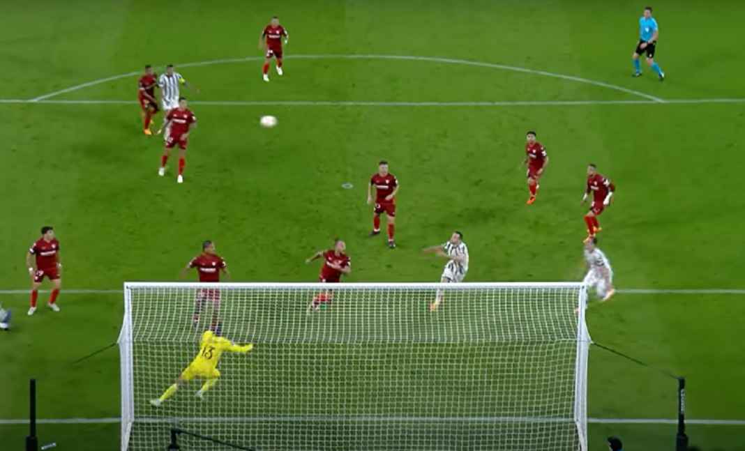Juventus Saat Menjamu Sevilla di Leg Pertama Semi Final Liga Europa Juventus Saat Menjamu Sevilla di Leg Pertama Semi Final Liga Europa