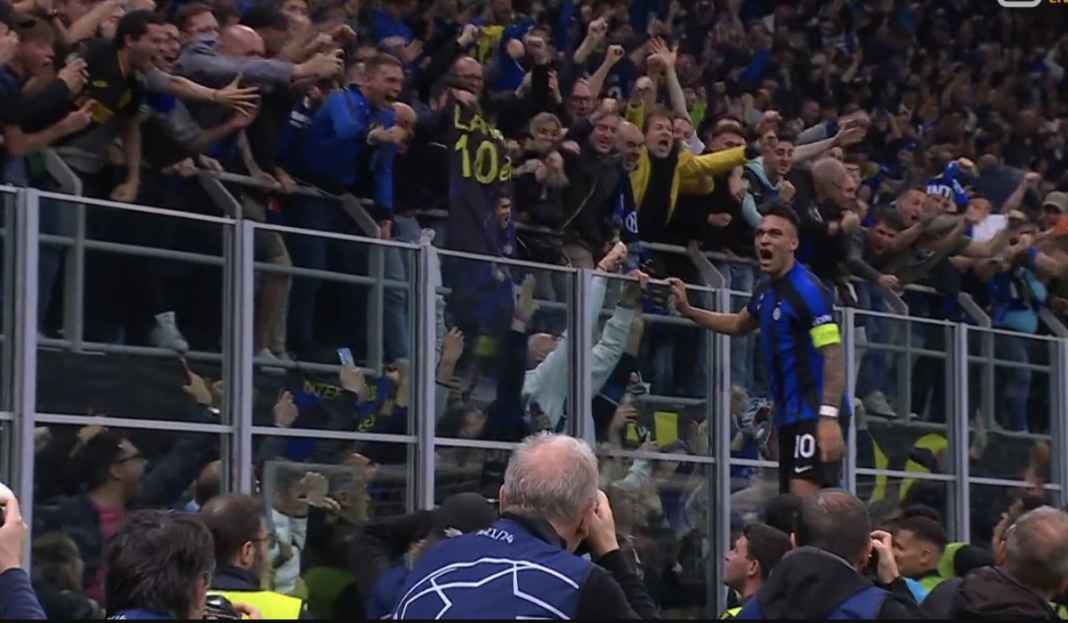 Lautaro-Martinez-rayakan-gol Prediksi Napoli vs Inter Milan, Konsentrasi Nerazzurri Terbelah Untuk Final Coppa Italia