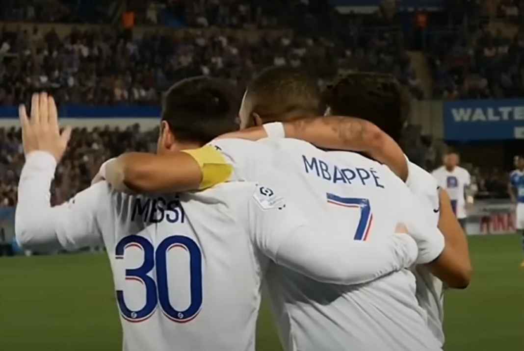 Lionel Messi dan Kylian Mbappe Usai Laga Imbang Melawan Strasbroug Lionel Messi dan Kylian Mbappe Usai Laga Imbang Melawan Strasbroug