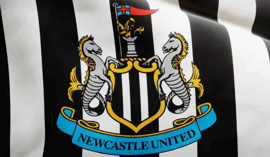 Logo Klub Newcastle United Gokil! Newcastle United Ingin Angkut Duo Gelandang RB Leipzig