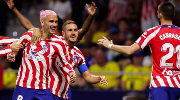 Pemain Atletico Madrid merayakan gol Antoine Griezmann ke gawang Cadiz di ajang Liga Spanyol