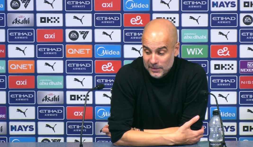 Pep Guardiola bicara di konferensi pers Pep Guardiola Senang Manchester City Perpanjang Rekor Kemenangan Beruntun