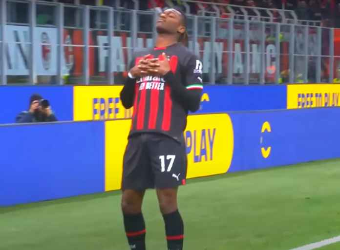 Rafael Leao Usai Mencetak Gol untuk Milan di Sebuah Laga