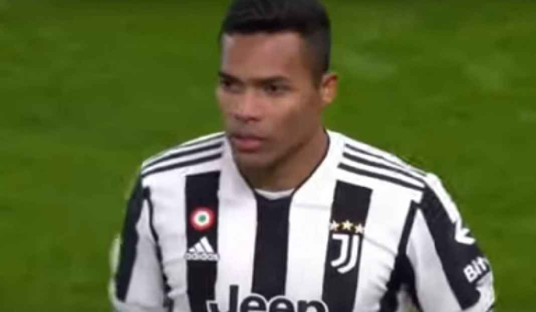 Alex Sandro Tampil untuk Laga Juventus Alex Sandro Ngotot Ingin Akhiri Kontrak di Juventus
