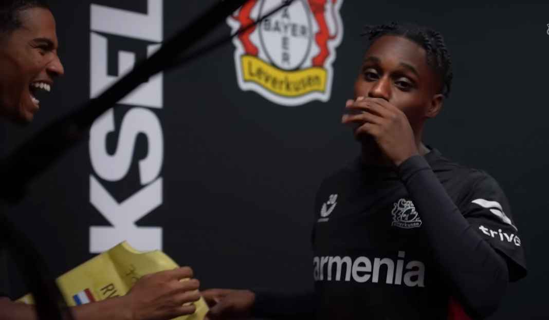 Jeremie Frimpong diminati Manchester united Update Transfer Manchester United 26/6 : Harry Amass, Jeremie Frimpong, Moises Caicedo