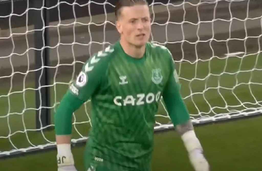 Jordan Pickford Saat Membela Everton