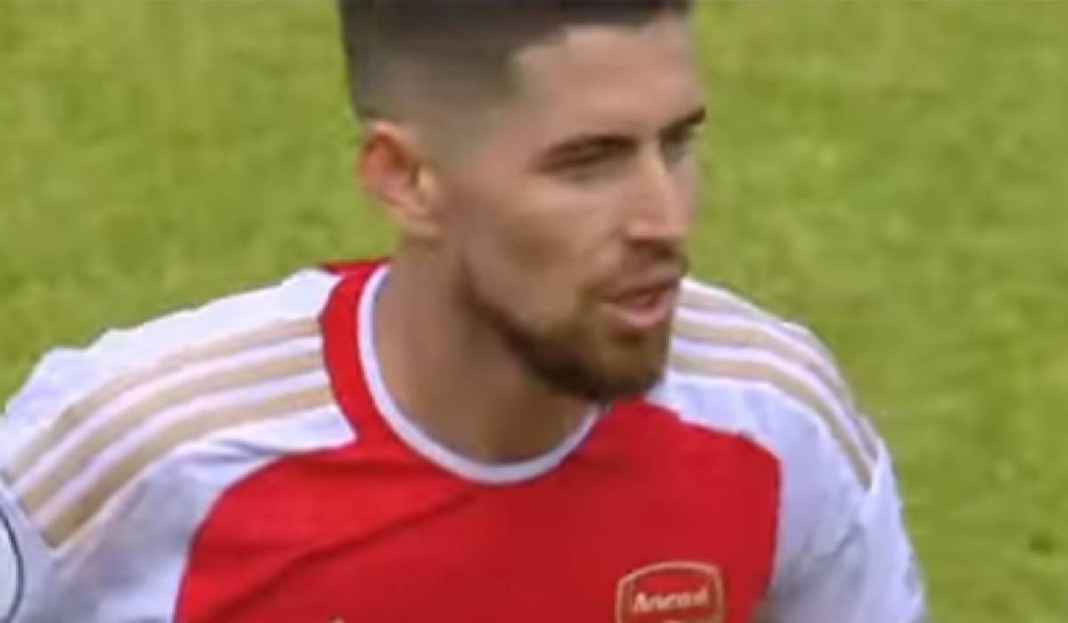 Jorginho Tampil untuk Laga Arsenal di Liga Inggris 2022-23 Jorginho Sudah Tentukan Masa Depannya, Bertahan atau Cabut Nih dari Arsenal?