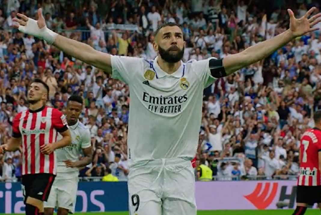 Karim Benzema Saat Mencetak Gol untuk Real Madrid Karim Benzema Saat Mencetak Gol untuk Real Madrid
