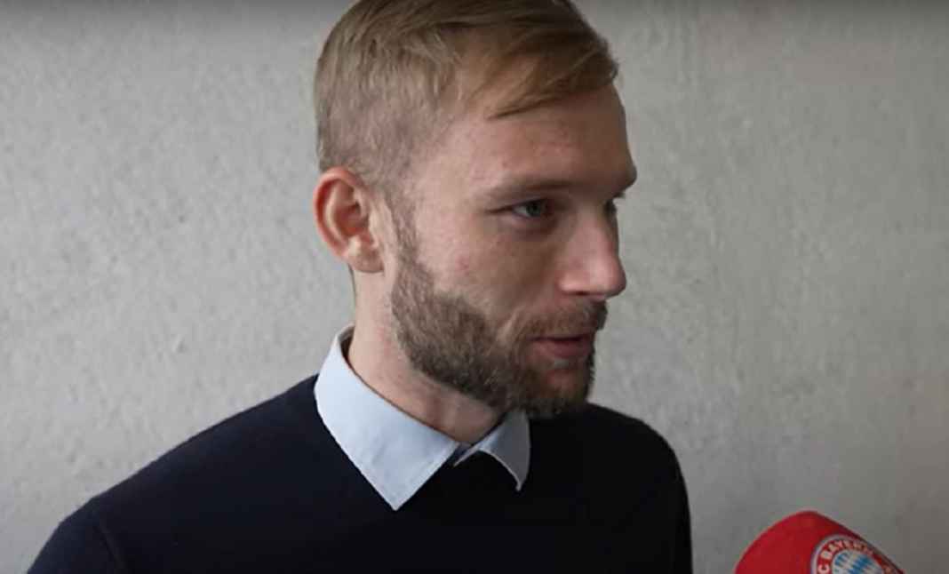Konrad Laimer saat akan diresmikan sebagai pemain baru Bayern Munchen Konrad Laimer saat akan diresmikan sebagai pemain baru Bayern Munchen