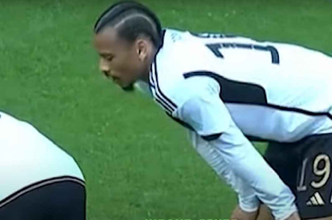 Leroy Sane Siap Bertahan di Bayern Munchen Leroy Sane Siap Bertahan di Bayern Munchen
