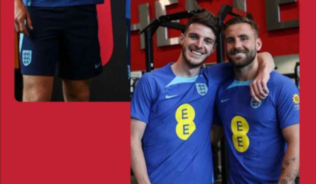 Luke Shaw berfoto bareng Declan Rice Luke Shaw Akui Bujuk Harry Kane dan Declan Rice Gabung Manchester United