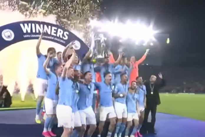 Manchester City Usai Mengangkat Trofi Juara Liga Champions