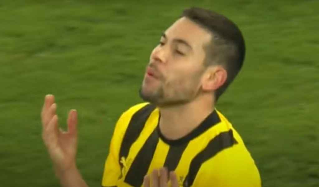 Raphael Guerreiro Pindah ke Bayern Munchen Secara Cuma-cuma