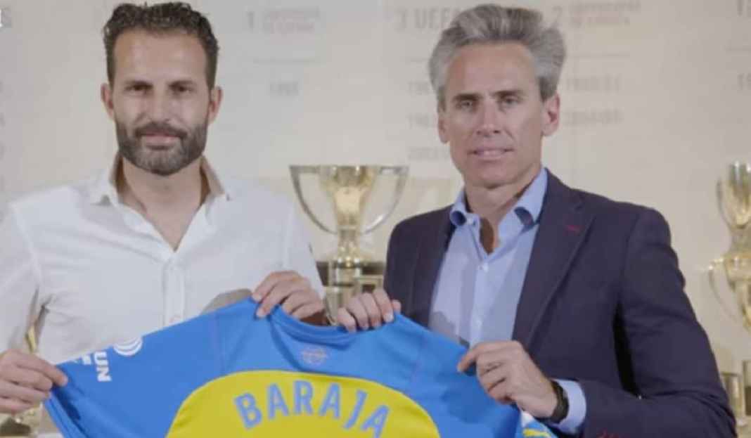 Ruben Baraja dengan Jersey Valencia Usai Teken Kontrak Baru Ogah Ganti Pelatih, Valencia Putuskan Pertahankan Ruben Baraja