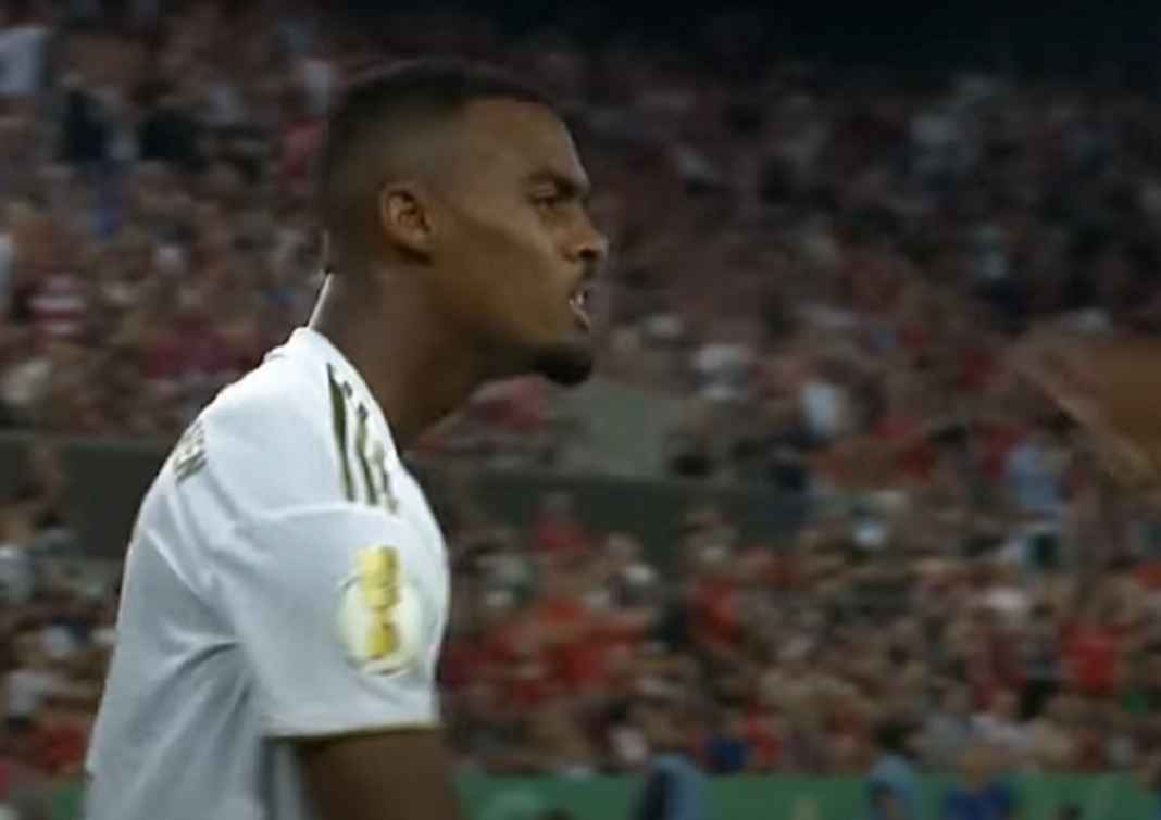 Ryan Gravenberch usai mencetak gol untuk Bayern Munchen Ryan Gravenberch usai mencetak gol untuk Bayern Munchen