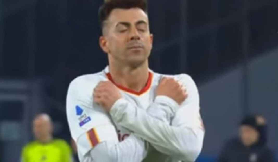 Selebrasi Gol Stephan El Shaarawy Usai Cetak Gol untuk AS Roma di Liga Italia Demi AS Roma, Stephan El Shaarawy Rela Pangkas Gaji